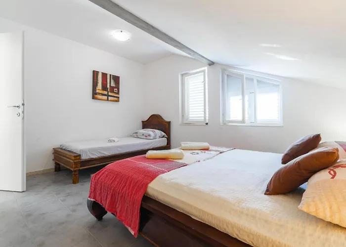 House Rosa - Home70 Metres Away From Picena Vela Luka