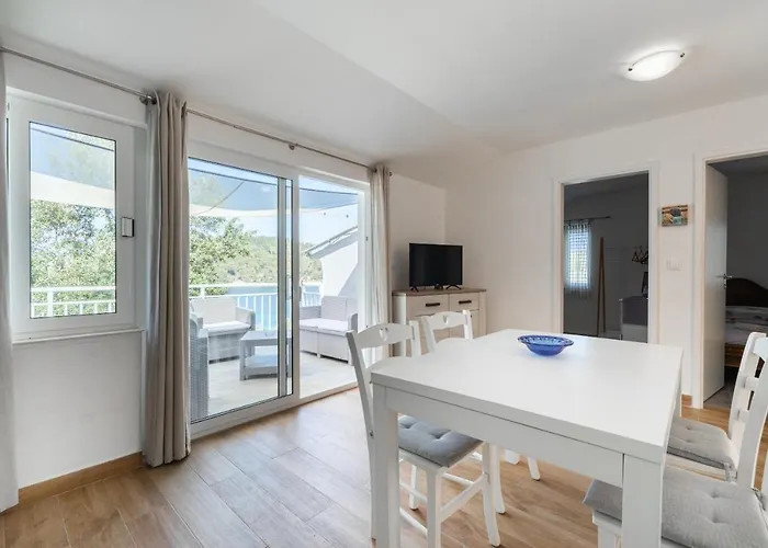 House Rosa - Home70 Metres Away From Picena Vela Luka