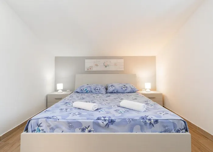 House Rosa - Home70 Metres Away From Picena * Vela Luka